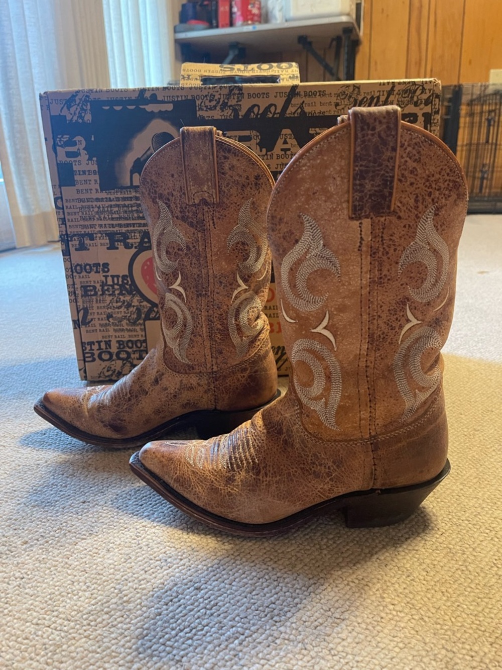 Justin Boots Brown Distressed Leather Western Heeled Cowboy Boots